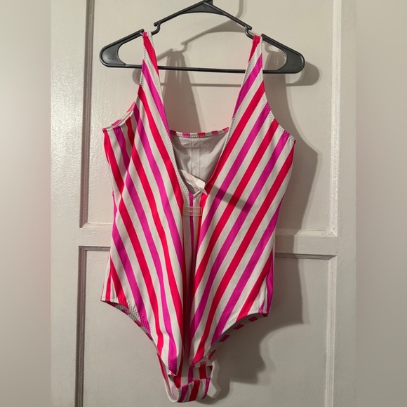 Fabletics Sunset Scoop One-Piece Swimsuit xl - Picture 6 of 7